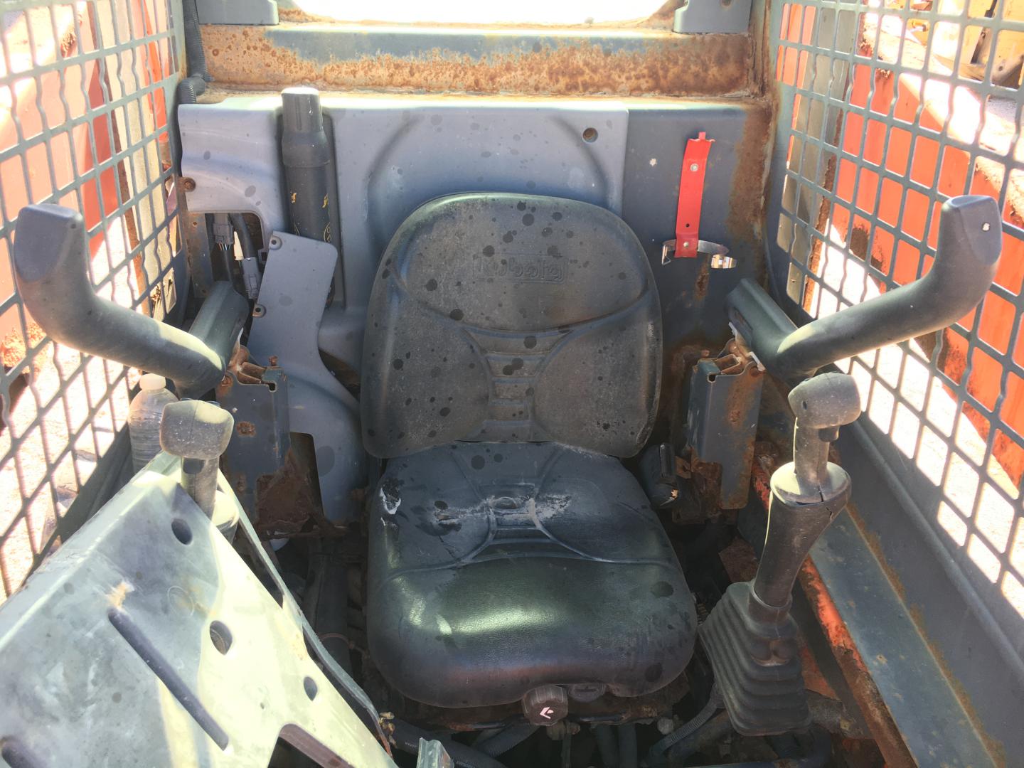 ./imagenes/INVOICE/2019/16708/MINICARGADOR KUBOTA SSV65 PARA PARTES (5).JPG